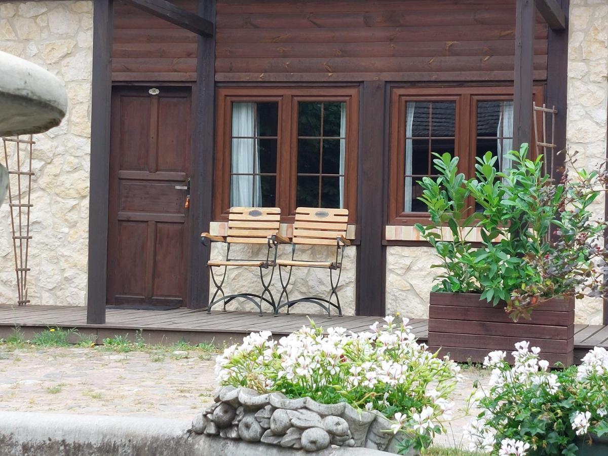 Villa Tamarynowa Osada - Kraina Udanego Wypoczynku Lowyn Esterno foto
